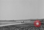 Standbild Taylorcraft Flugzeuge landen und starten Alexandria Virginia United States USA, 1953, aus Sekunde 15 historischem Filmmaterial Videoclip 65675042539