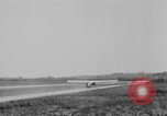 Standbild Taylorcraft Flugzeuge landen und starten Alexandria Virginia United States USA, 1953, aus Sekunde 16 historischem Filmmaterial Videoclip 65675042539