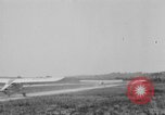 Standbild Taylorcraft Flugzeuge landen und starten Alexandria Virginia United States USA, 1953, aus Sekunde 19 historischem Filmmaterial Videoclip 65675042539
