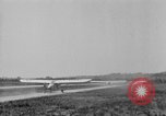 Standbild Taylorcraft Flugzeuge landen und starten Alexandria Virginia United States USA, 1953, aus Sekunde 22 historischem Filmmaterial Videoclip 65675042539
