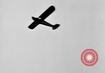 Standbild Taylorcraft Flugzeuge landen und starten Alexandria Virginia United States USA, 1953, aus Sekunde 31 historischem Filmmaterial Videoclip 65675042539