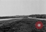 Standbild Taylorcraft Flugzeuge landen und starten Alexandria Virginia United States USA, 1953, aus Sekunde 49 historischem Filmmaterial Videoclip 65675042539