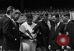 Standbild Cincinatti Reds Baseball Spieler Cincinnati Ohio USA, 1953, aus Sekunde 8 historischem Filmmaterial Videoclip 65675042547