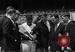 Standbild Cincinatti Reds Baseball Spieler Cincinnati Ohio USA, 1953, aus Sekunde 10 historischem Filmmaterial Videoclip 65675042547