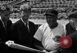 Standbild Cincinatti Reds Baseball Spieler Cincinnati Ohio USA, 1953, aus Sekunde 18 historischem Filmmaterial Videoclip 65675042547