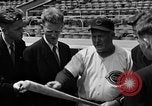 Standbild Cincinatti Reds Baseball Spieler Cincinnati Ohio USA, 1953, aus Sekunde 19 historischem Filmmaterial Videoclip 65675042547