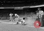 Standbild Cincinatti Reds Baseball Spieler Cincinnati Ohio USA, 1953, aus Sekunde 33 historischem Filmmaterial Videoclip 65675042547