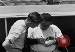 Standbild Cincinatti Reds Baseball Spieler Cincinnati Ohio USA, 1953, aus Sekunde 59 historischem Filmmaterial Videoclip 65675042547