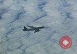 Image États-Unis KC-135 un aéronef Takhli Thaïlande, 1965, de la seconde 13 séquences d'archives historiques vidéo 65675042555
