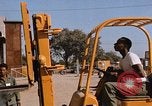 Immagine di Carrello Della Thailandia, 1965, secondo 56 filmato di repertorio 65675042558