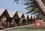 Standbild Holzhäuser Takhli Thailand, 1965, aus Sekunde 61 historischem Filmmaterial Videoclip 65675042559