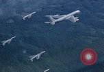 Standbild USA KC-135 A Flugzeug Takhli Thailand, 1965, aus Sekunde 58 historischem Filmmaterial Videoclip 65675042560