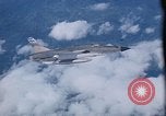 Standbild USA F-105 D Flugzeuge Takhli Thailand, 1965, aus Sekunde 25 historischem Filmmaterial Videoclip 65675042561