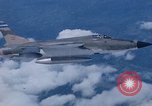 Standbild USA F-105 D Flugzeuge Takhli Thailand, 1965, aus Sekunde 33 historischem Filmmaterial Videoclip 65675042561