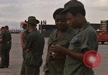 Standbild USA F-105 D Flugzeuge Takhli Thailand, 1970, aus Sekunde 17 historischem Filmmaterial Videoclip 65675042571