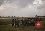 Standbild USA F-105 D Flugzeuge Takhli Thailand, 1970, aus Sekunde 37 historischem Filmmaterial Videoclip 65675042571