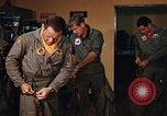 Standbild USA F-105 D Flugzeuge Takhli Thailand, 1970, aus Sekunde 16 historischem Filmmaterial Videoclip 65675042572