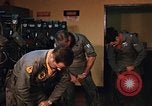 Standbild USA F-105 D Flugzeuge Takhli Thailand, 1970, aus Sekunde 25 historischem Filmmaterial Videoclip 65675042572