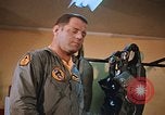 Standbild USA F-105 D Flugzeuge Takhli Thailand, 1970, aus Sekunde 29 historischem Filmmaterial Videoclip 65675042572