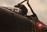 Standbild 355 Tactical Fighter Wing Piloten Takhli Thailand, 1970, aus Sekunde 16 historischem Filmmaterial Videoclip 65675042574