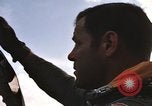 Standbild 355 Tactical Fighter Wing Piloten Takhli Thailand, 1970, aus Sekunde 32 historischem Filmmaterial Videoclip 65675042574