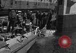 Standbild mine sweep Boote Meer von Japan, 1952, aus Sekunde 32 historischem Filmmaterial Videoclip 65675042591