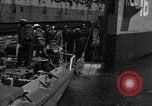 Standbild mine sweep Boote Meer von Japan, 1952, aus Sekunde 33 historischem Filmmaterial Videoclip 65675042591