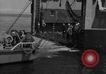 Standbild mine sweep Boote Meer von Japan, 1952, aus Sekunde 34 historischem Filmmaterial Videoclip 65675042591