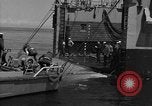 Standbild mine sweep Boote Meer von Japan, 1952, aus Sekunde 40 historischem Filmmaterial Videoclip 65675042591