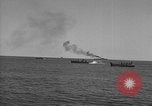 Standbild mine sweep Boote Meer von Japan, 1952, aus Sekunde 56 historischem Filmmaterial Videoclip 65675042591