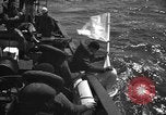 Standbild unter Wasser Demolition Team Meer von Japan, 1952, aus Sekunde 25 historischem Filmmaterial Videoclip 65675042592