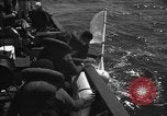 Standbild unter Wasser Demolition Team Meer von Japan, 1952, aus Sekunde 26 historischem Filmmaterial Videoclip 65675042592