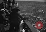 Standbild unter Wasser Demolition Team Meer von Japan, 1952, aus Sekunde 37 historischem Filmmaterial Videoclip 65675042592