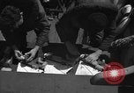 Standbild unter Wasser Demolition Team Meer von Japan, 1952, aus Sekunde 52 historischem Filmmaterial Videoclip 65675042592