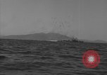 Standbild unter Wasser Demolition Team Meer von Japan, 1952, aus Sekunde 55 historischem Filmmaterial Videoclip 65675042592