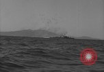 Standbild unter Wasser Demolition Team Meer von Japan, 1952, aus Sekunde 60 historischem Filmmaterial Videoclip 65675042592