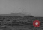 Standbild unter Wasser Demolition Team Meer von Japan, 1952, aus Sekunde 62 historischem Filmmaterial Videoclip 65675042592