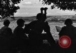 Image United States Army Field Artillery bataillon de la 92e Division d'infanterie (en couleur) Mantes de Gassicourt France, 1944, de la seconde 5 séquences d'archives historiques vidéo 65675042598