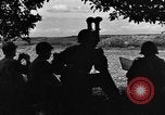 Image United States Army Field Artillery bataillon de la 92e Division d'infanterie (en couleur) Mantes de Gassicourt France, 1944, de la seconde 8 séquences d'archives historiques vidéo 65675042598