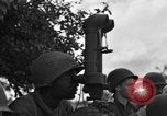 Image United States Army Field Artillery bataillon de la 92e Division d'infanterie (en couleur) Mantes de Gassicourt France, 1944, de la seconde 19 séquences d'archives historiques vidéo 65675042598