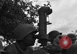 Image United States Army Field Artillery bataillon de la 92e Division d'infanterie (en couleur) Mantes de Gassicourt France, 1944, de la seconde 20 séquences d'archives historiques vidéo 65675042598