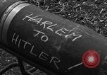 Image Bataillon d'artillerie de la 92e Division d'infanterie (en couleur) Mantes de Gassicourt France, 1944, de la seconde 6 séquences d'archives historiques vidéo 65675042599