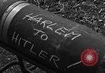 Image Bataillon d'artillerie de la 92e Division d'infanterie (en couleur) Mantes de Gassicourt France, 1944, de la seconde 8 séquences d'archives historiques vidéo 65675042599