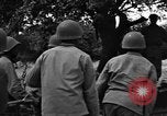 Image Bataillon d'artillerie de la 92e Division d'infanterie (en couleur) Mantes de Gassicourt France, 1944, de la seconde 16 séquences d'archives historiques vidéo 65675042599