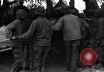 Image Bataillon d'artillerie de la 92e Division d'infanterie (en couleur) Mantes de Gassicourt France, 1944, de la seconde 20 séquences d'archives historiques vidéo 65675042599