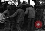 Image Bataillon d'artillerie de la 92e Division d'infanterie (en couleur) Mantes de Gassicourt France, 1944, de la seconde 21 séquences d'archives historiques vidéo 65675042599