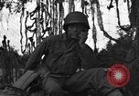 Image Bataillon d'artillerie de la 92e Division d'infanterie (en couleur) Mantes de Gassicourt France, 1944, de la seconde 36 séquences d'archives historiques vidéo 65675042599