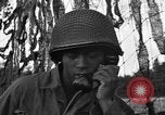 Image Bataillon d'artillerie de la 92e Division d'infanterie (en couleur) Mantes de Gassicourt France, 1944, de la seconde 45 séquences d'archives historiques vidéo 65675042599