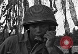 Image Bataillon d'artillerie de la 92e Division d'infanterie (en couleur) Mantes de Gassicourt France, 1944, de la seconde 46 séquences d'archives historiques vidéo 65675042599