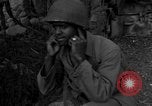 Image Bataillon d'artillerie de la 92e Division d'infanterie (en couleur) Mantes de Gassicourt France, 1944, de la seconde 49 séquences d'archives historiques vidéo 65675042599